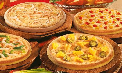 4 Veg Pizza At Rs.266 Only + Rs.40 CashBack Via Paytm Wallet