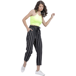 Buy Upto 60% Off On Women's Green Fitted Crop Top