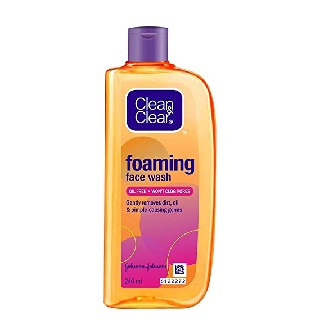 Clean & Clear Foaming Facewash at Rs 192