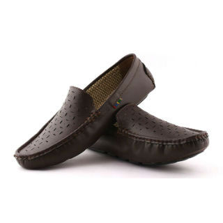Branded Men's Footwear at 30% - 50%+ Extra 10% HDFC Off