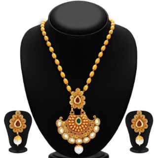 Buy 1 Get 1 Free Offer on Women Jewellery