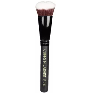 Flat 28% off on Cuffs N Lashes Deep Angled Flat Foundation Brush  (Pack of 1)
