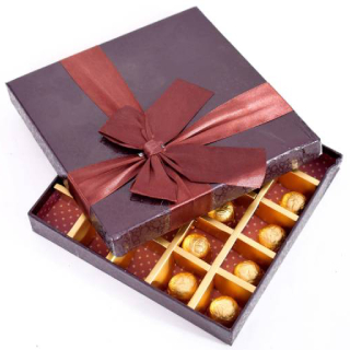 Gift For Him: Flat 47% OFF On Skylofts 25pc chocolates gift box for Valentine's Day - Pink Bars  (265 g)