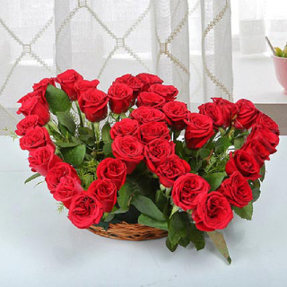 Make your true love's day with Valentine's Day red roses and flowers at up to 30% off