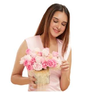 Send Beautiful Flowers for Her Online - Starting at Rs 395 at IGP