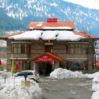 Book Hotel in Manali Start at Rs.1000