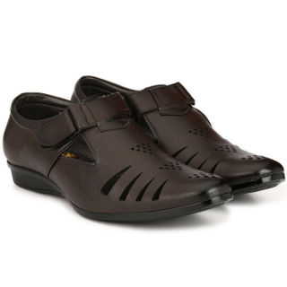 Men Sandals & Floaters Starting at Rs. 245