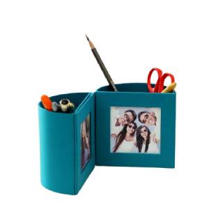 Desk Photo Frame with Pen Stand at Rs.472+ free shipping (Use code 'IGP10')