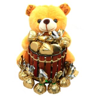 Chocolate Gift Pack Combo at Rs.525 at Amazon