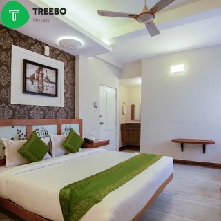 Flat 50% Off  at Treebo on Hotel Booking