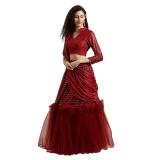 Flat 66% off on Womanista Women's Crepe Saree with Blouse